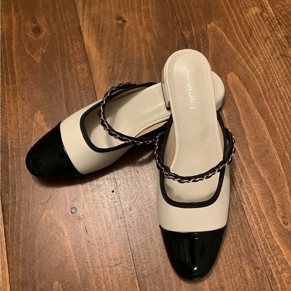 Cotton Candy Shoes - Cotton Candy Black and Cream Mules with Chain Accent